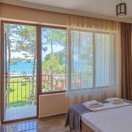 Samni Hotel Ureki Exteriér fotografie