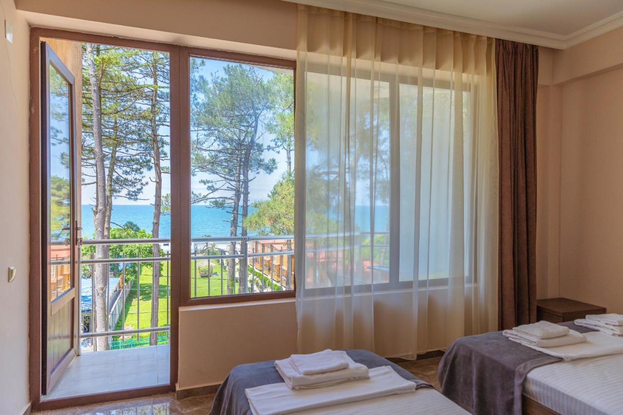 Samni Hotel Ureki Exteriér fotografie