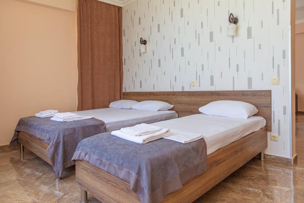 Samni Hotel Ureki Exteriér fotografie
