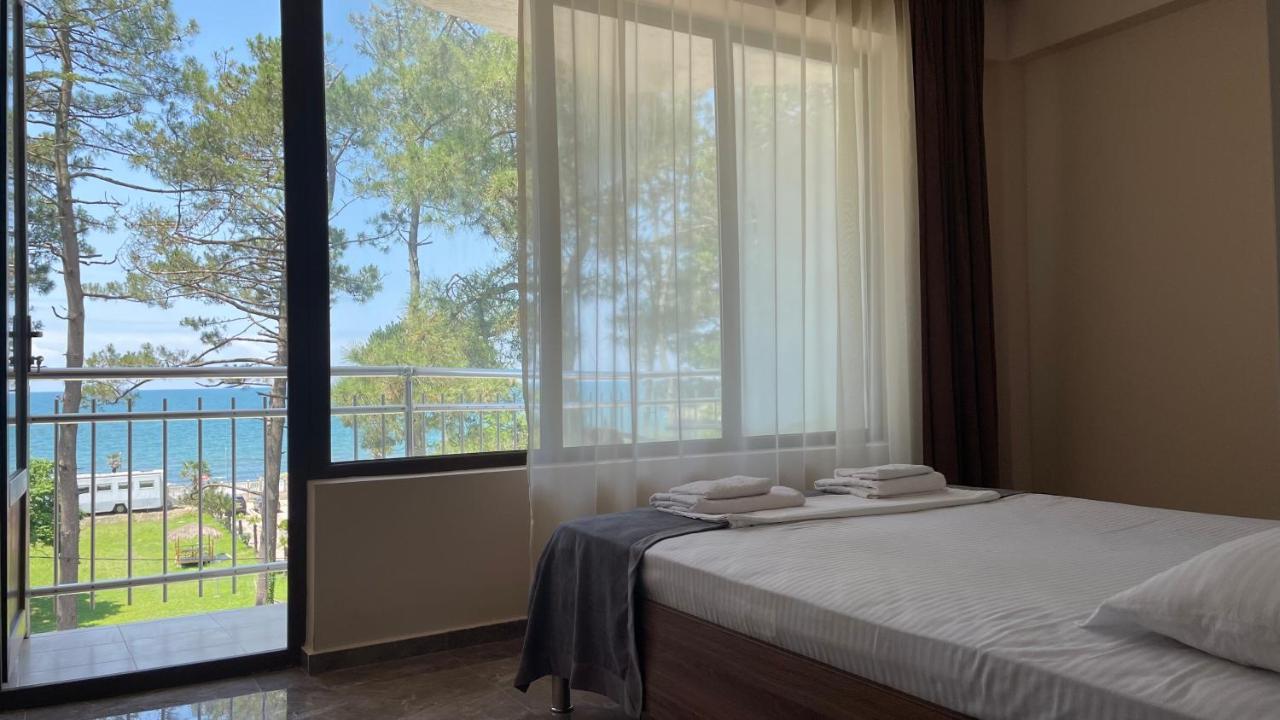 Samni Hotel Ureki Exteriér fotografie