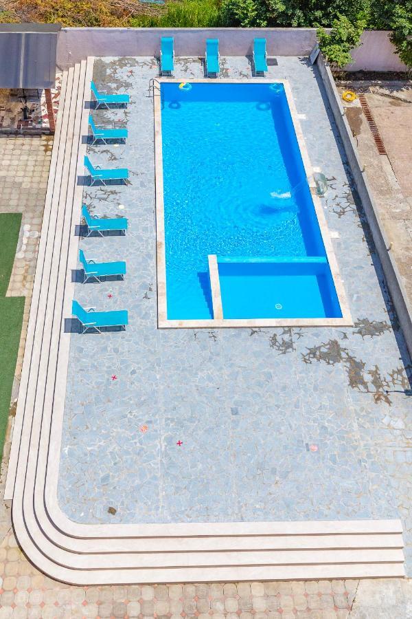 Samni Hotel Ureki Exteriér fotografie