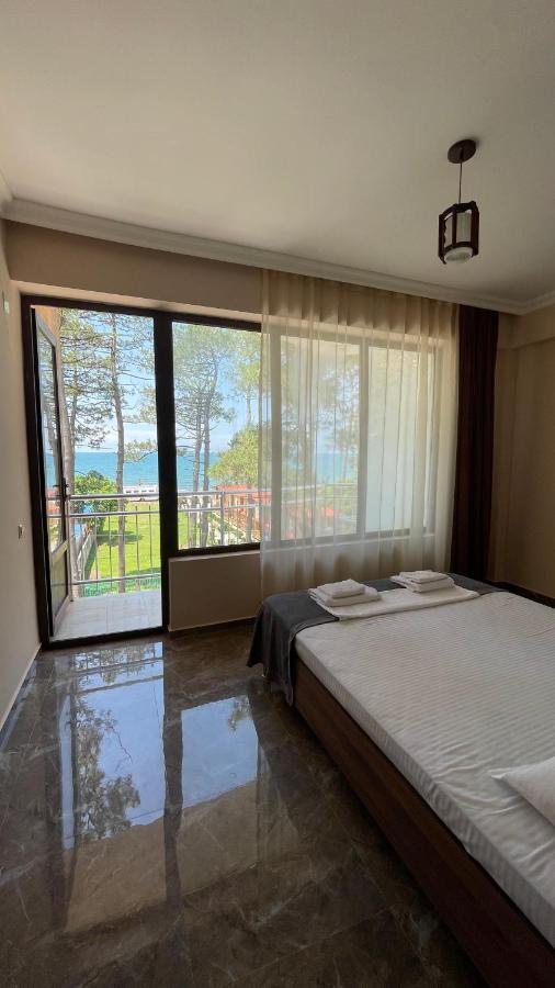 Samni Hotel Ureki Exteriér fotografie