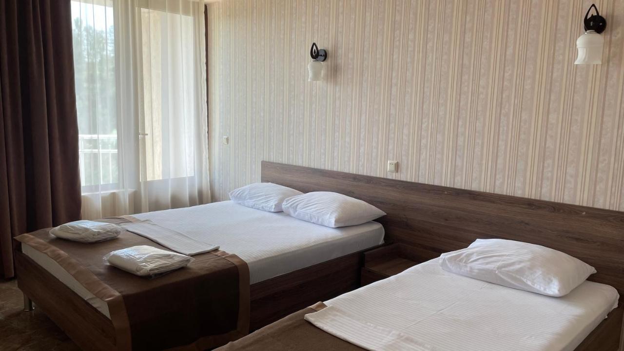 Samni Hotel Ureki Exteriér fotografie