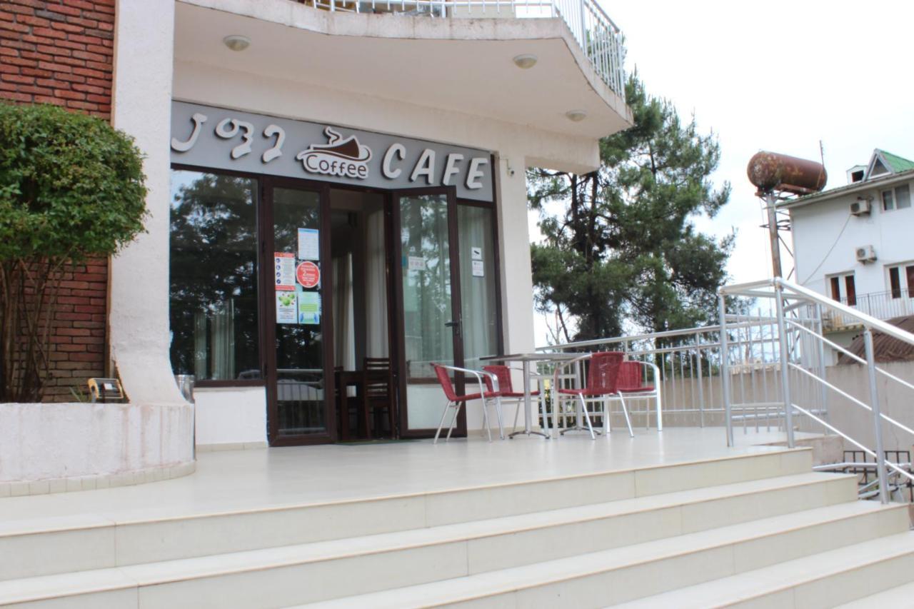 Samni Hotel Ureki Exteriér fotografie