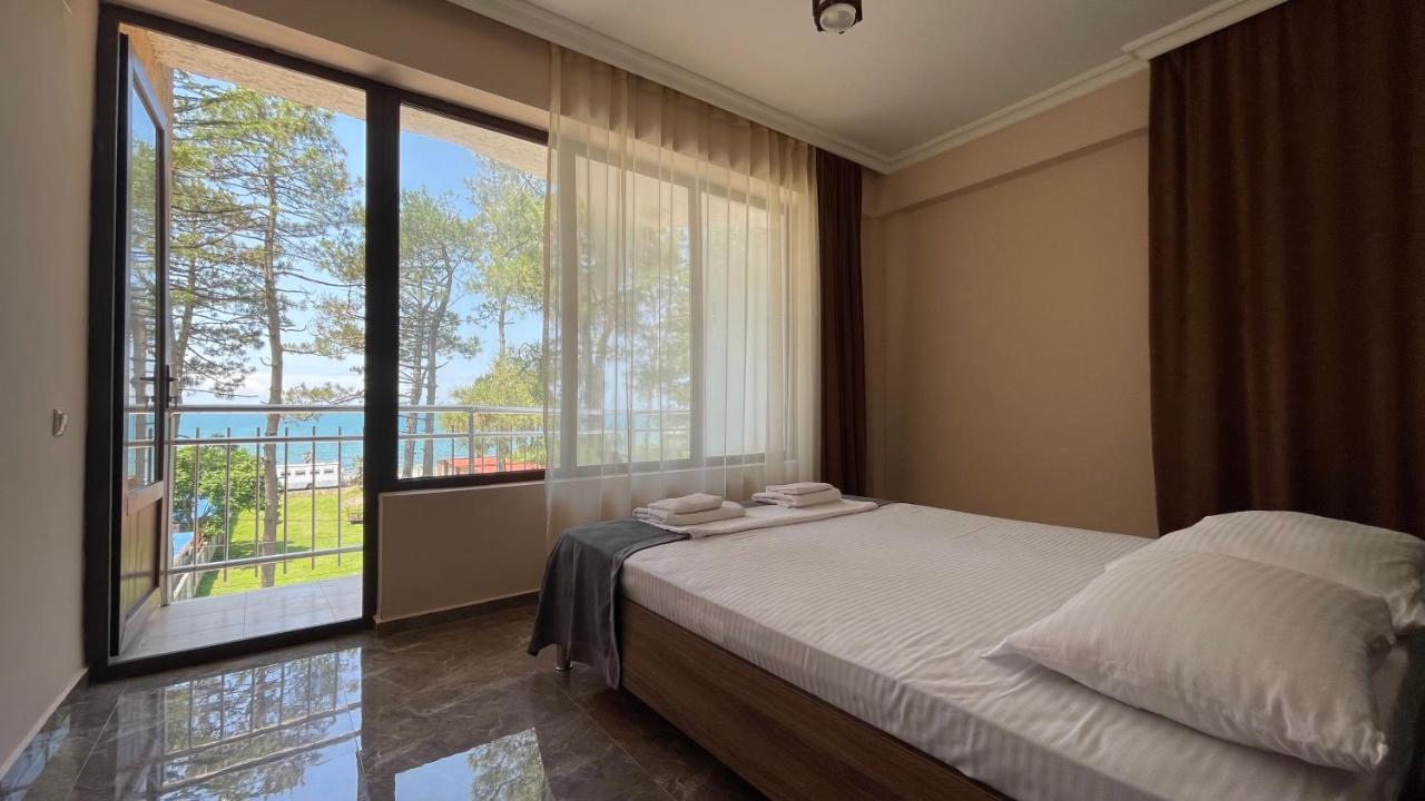 Samni Hotel Ureki Exteriér fotografie