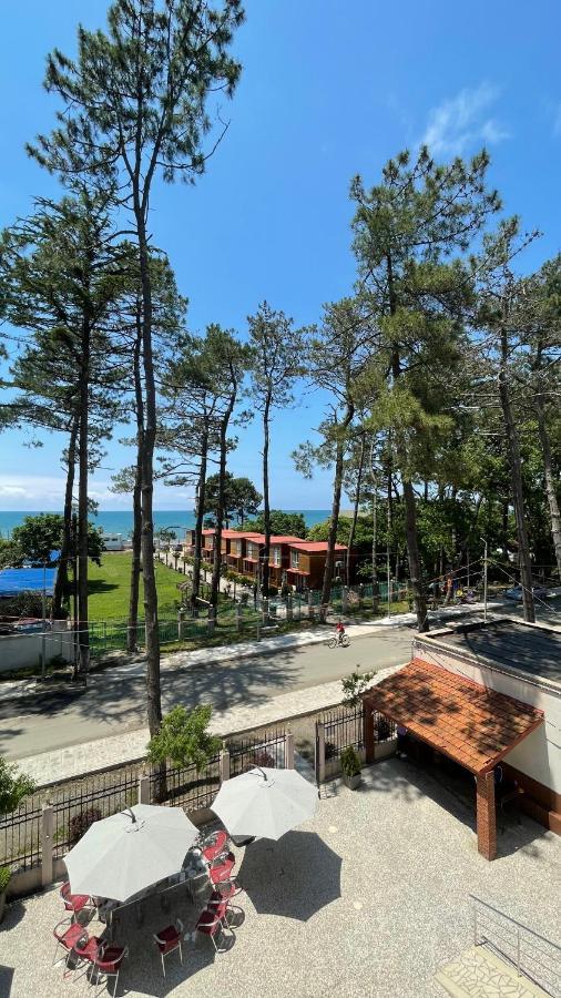 Samni Hotel Ureki Exteriér fotografie