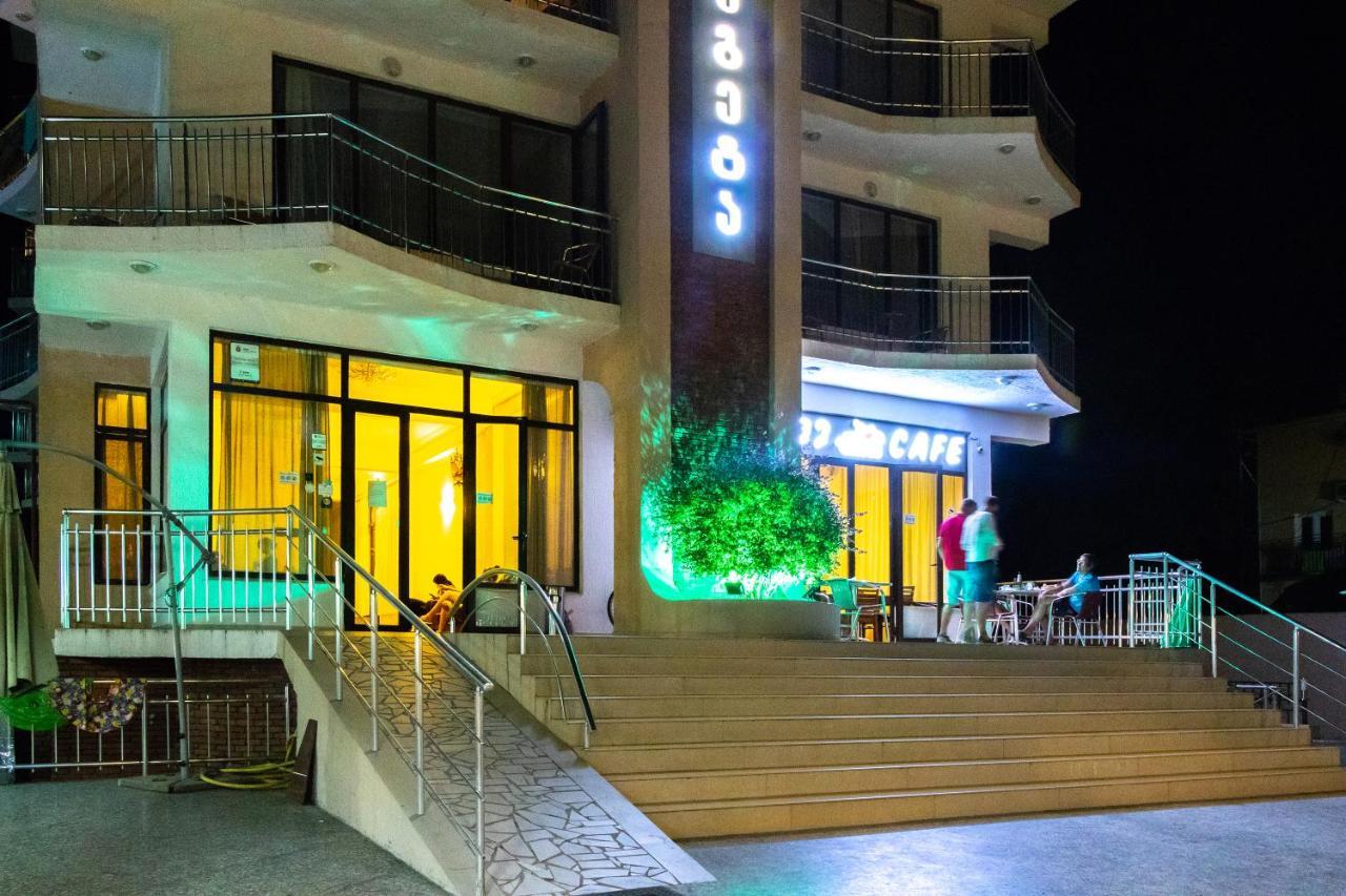 Samni Hotel Ureki Exteriér fotografie